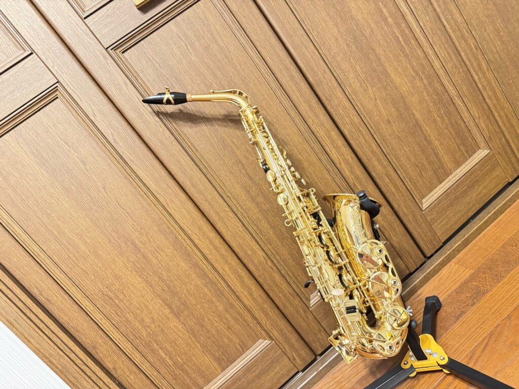 アルトサックスAxosのクローズアップ
Close-up of a Selmer Axos alto saxophone